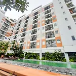 Homey And Warm 1Br At Student Castle Yogyakarta Apartment By Travelio