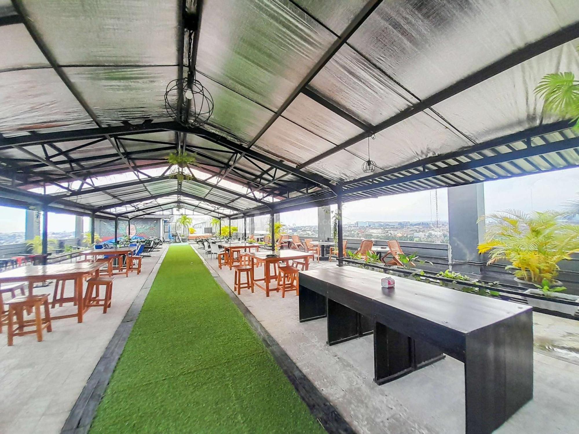 Homey And Warm 1br At Student Castle By Travelio Apartemen